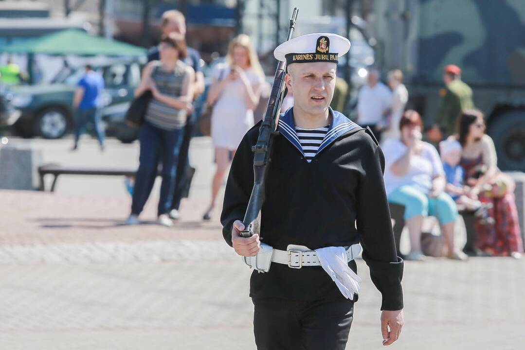 Kariuomenės ir visuomenės diena