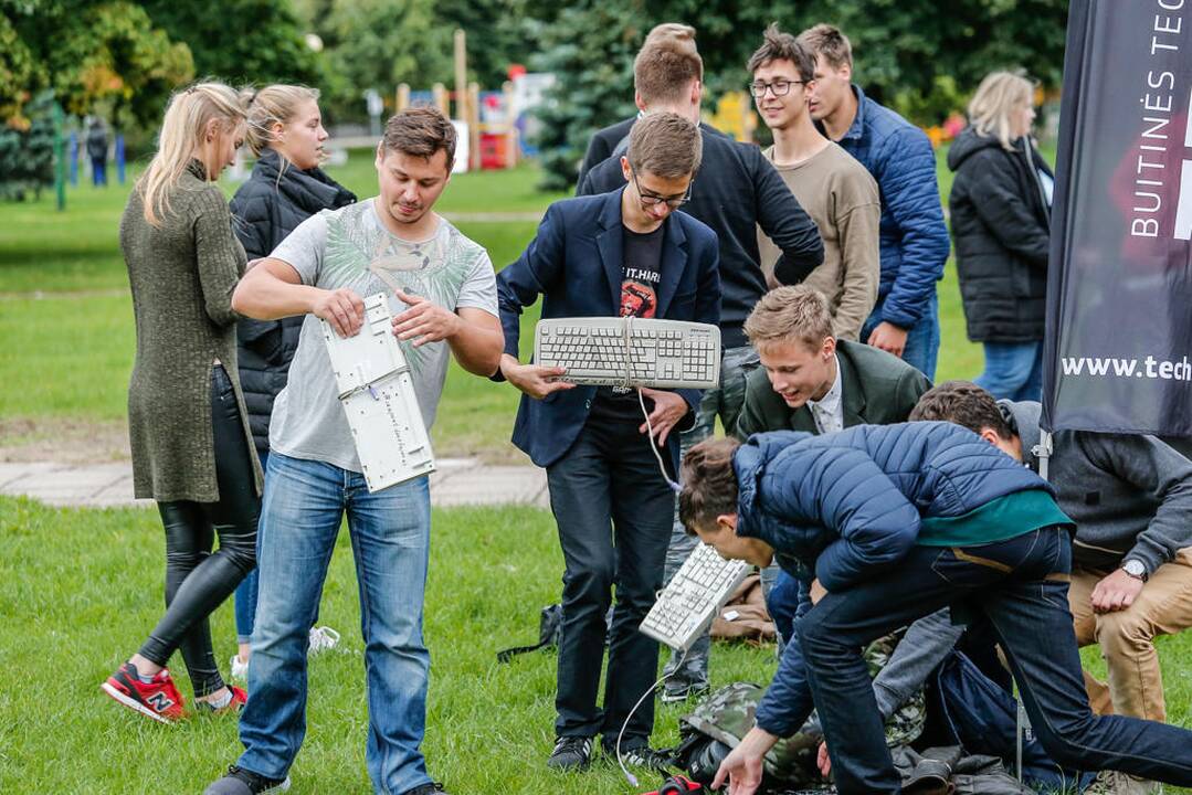 Klaviatūrų mėtymo čempionatas