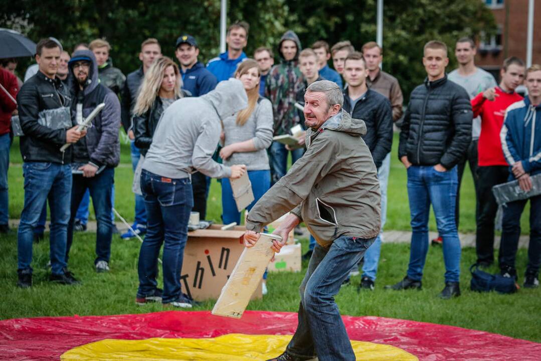 Klaviatūrų mėtymo čempionatas