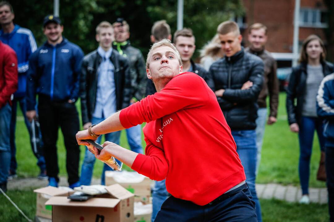 Klaviatūrų mėtymo čempionatas