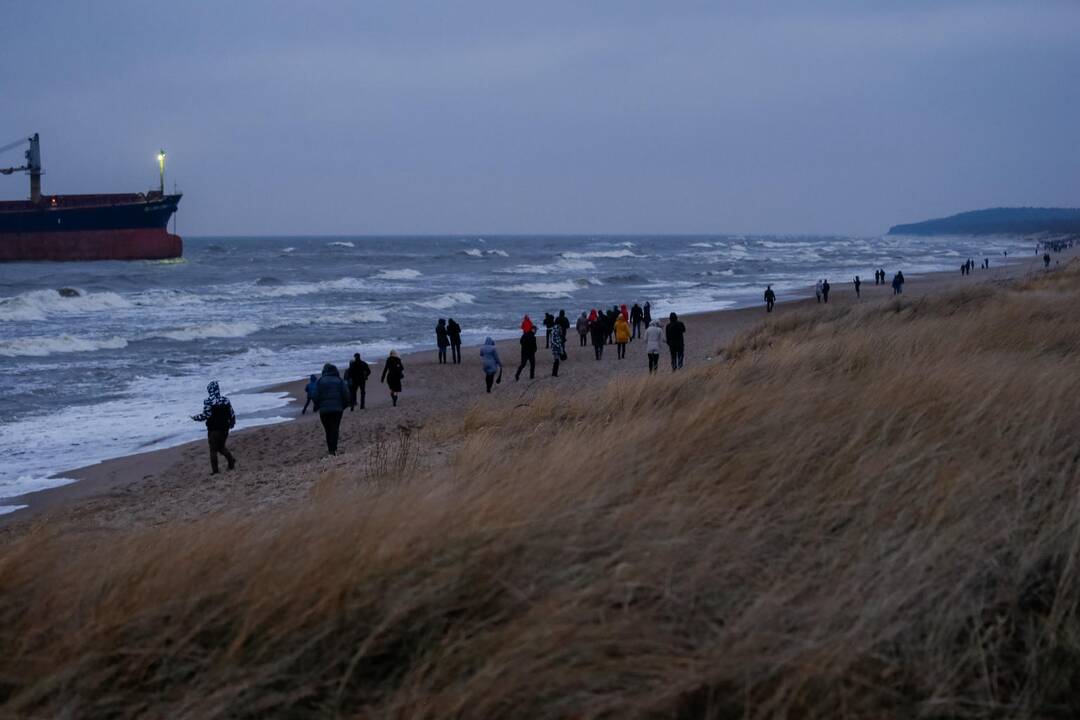 Laivas užplaukęs ant seklumos 2