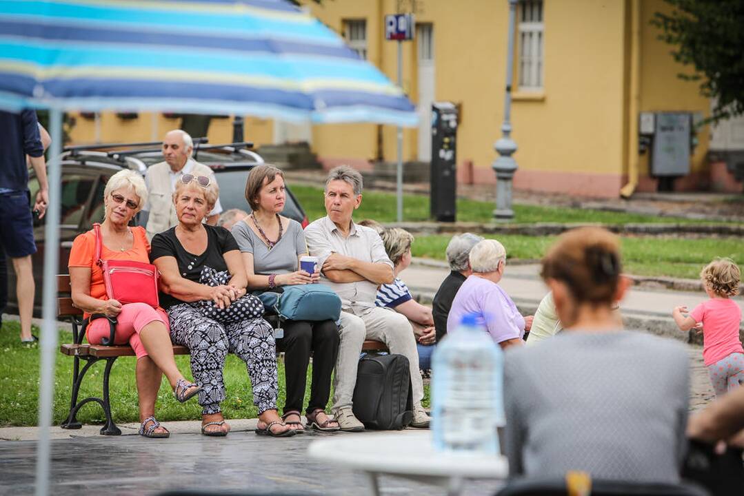 Muzikos mylėtojams – repeticijos po atviru dangumi