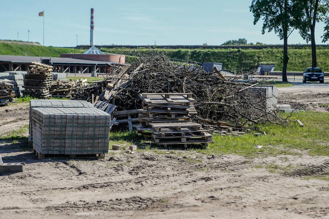 V. Grubliauskas terminale vykstančioms statyboms pažėrė kritikos