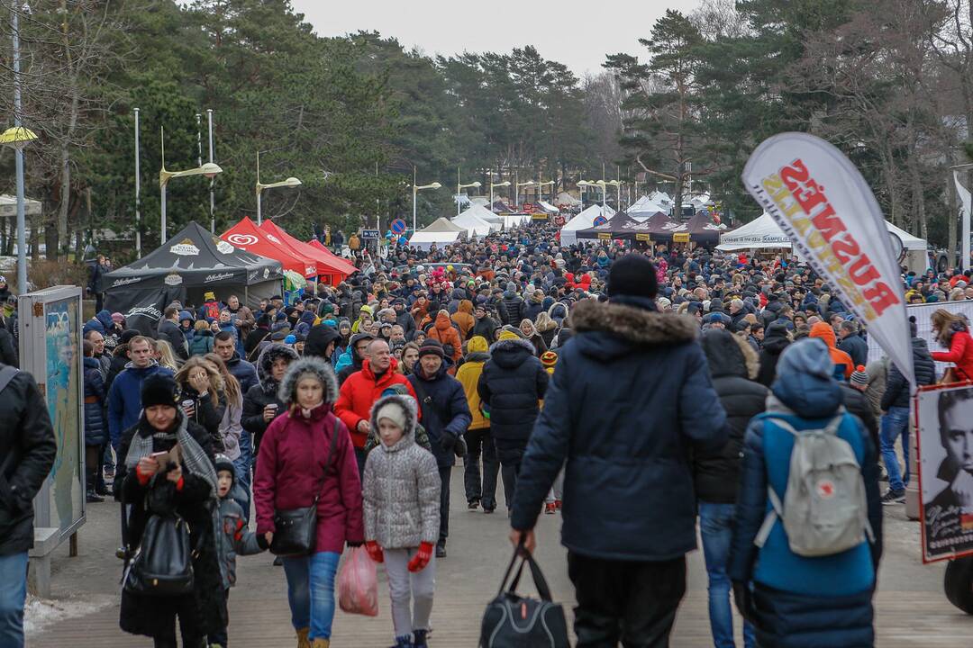 Sveikuolių maudynės Palangoje