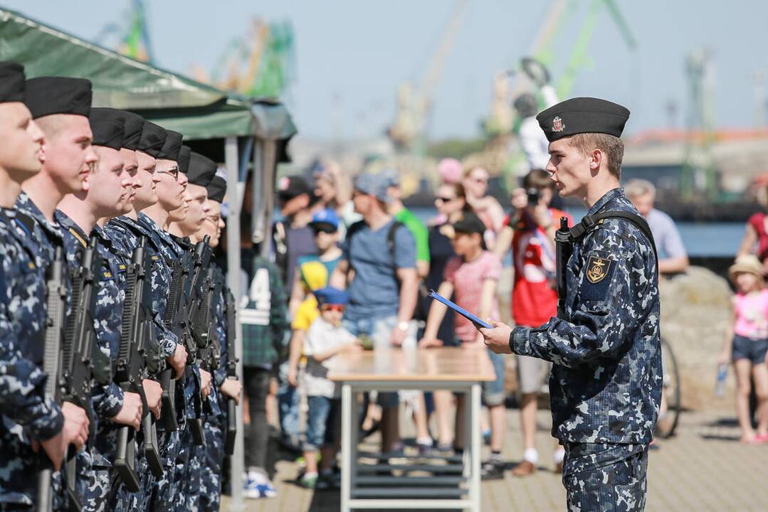 Karininkų vadų  priesaikos ceremonija