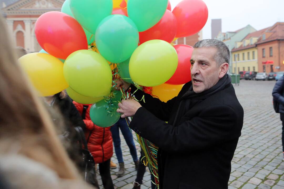 Antikorupcijos akcija teatro aikštėje