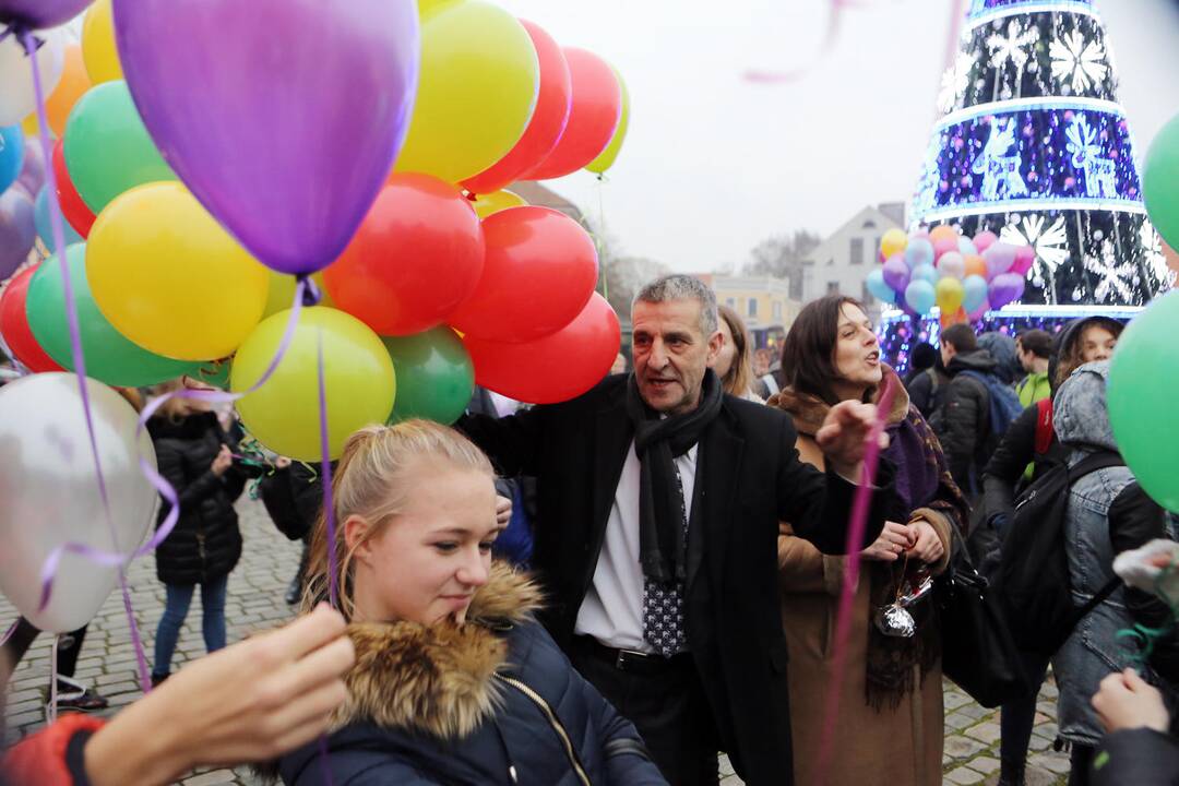 Antikorupcijos akcija teatro aikštėje