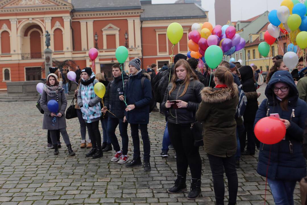 Antikorupcijos akcija teatro aikštėje