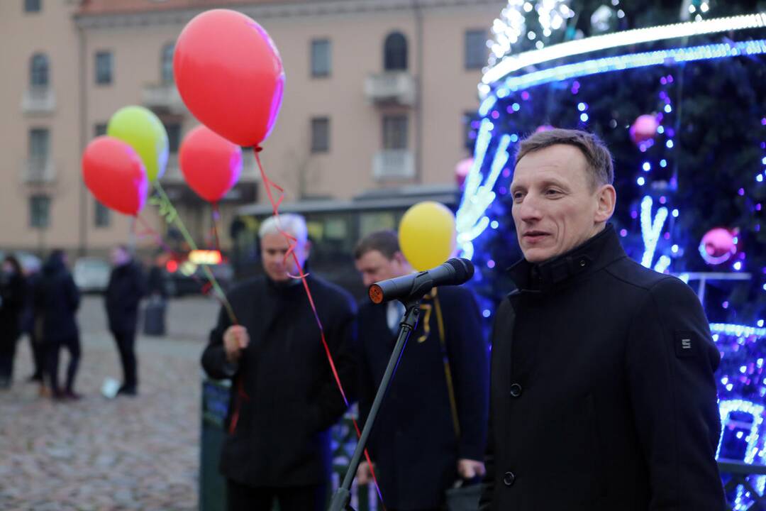 Antikorupcijos akcija teatro aikštėje