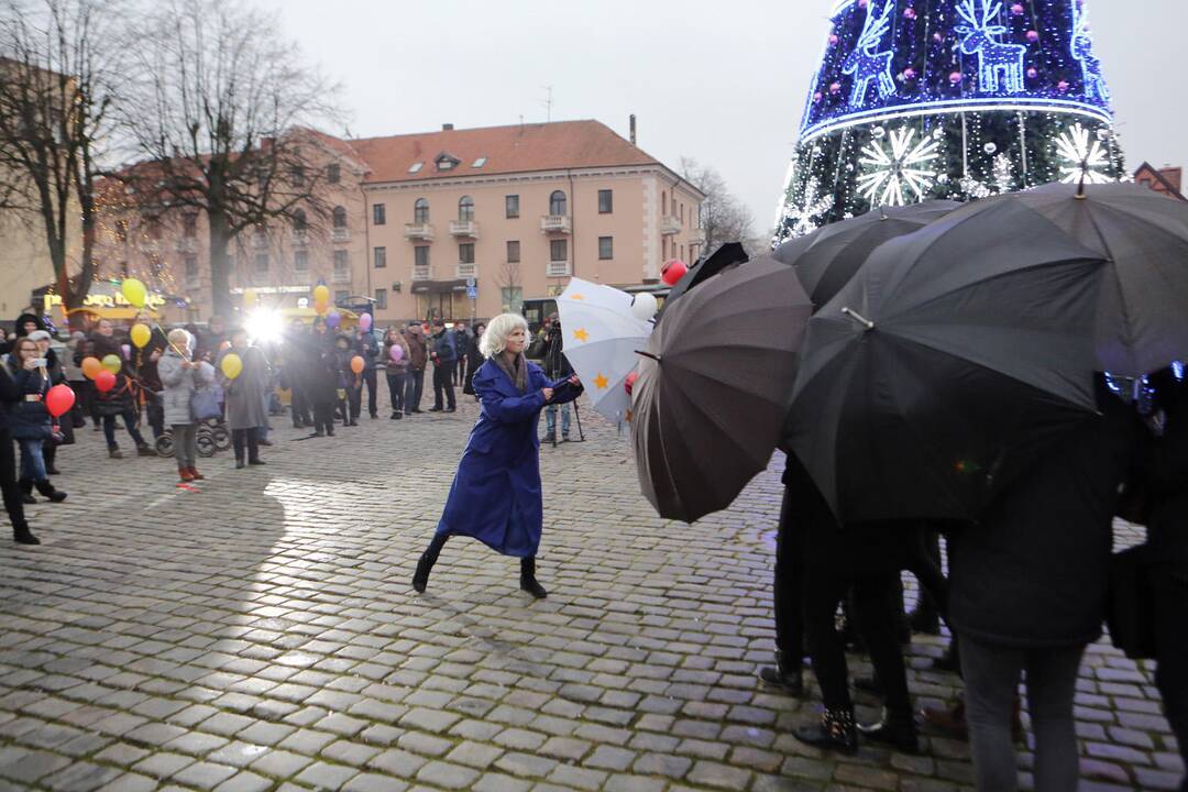 Antikorupcijos akcija teatro aikštėje