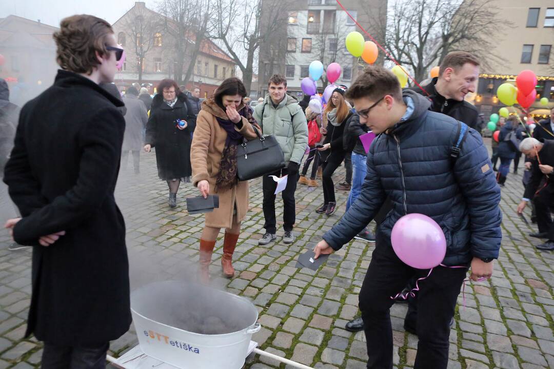 Antikorupcijos akcija teatro aikštėje
