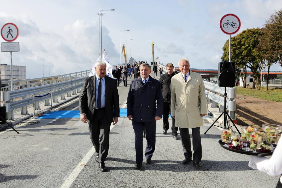 Estakados per geležinkelio kelius ir Nemuno gatvę atidarymas