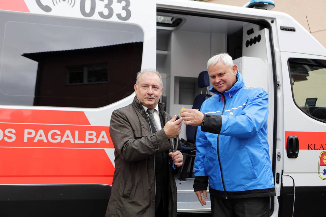Miestas padovanojo greitosios pagalbos automobilį