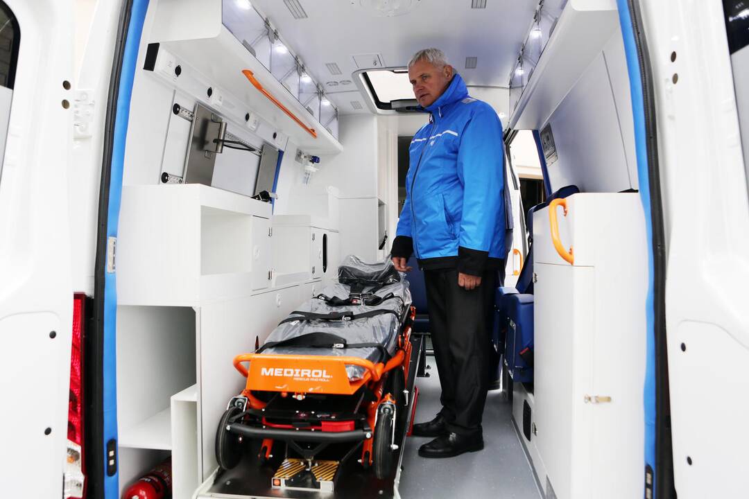 Miestas padovanojo greitosios pagalbos automobilį