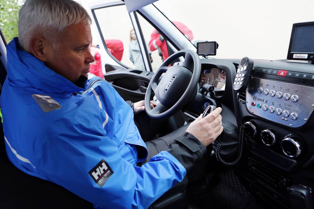 Miestas padovanojo greitosios pagalbos automobilį