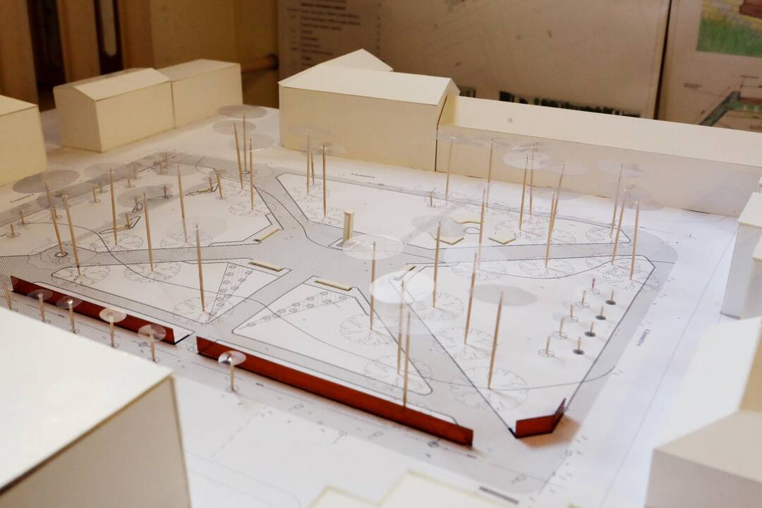 Donelaičio aikštės projektai