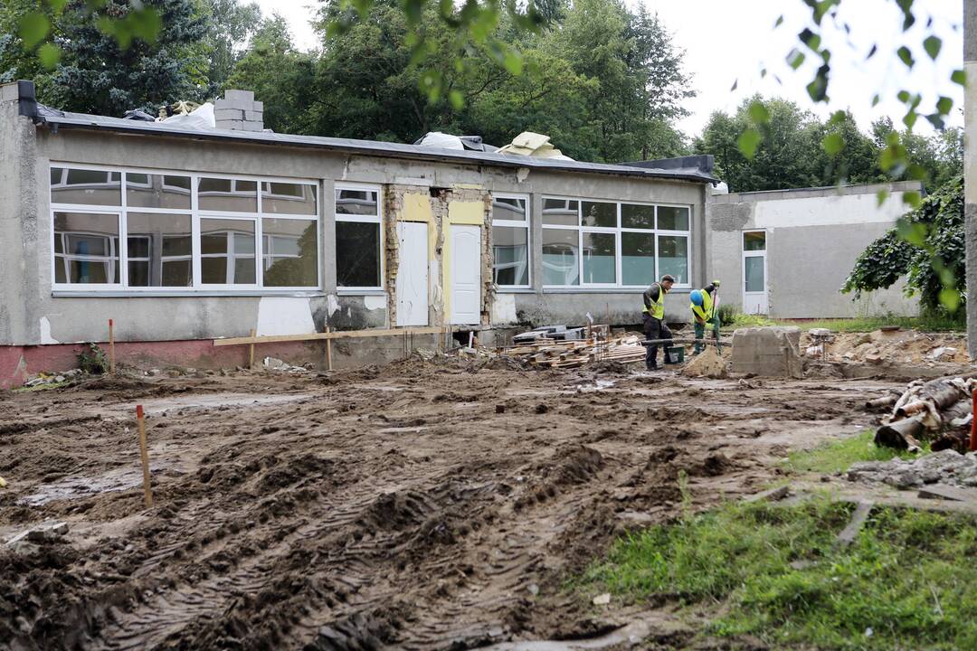 Įkasta kapsulė "Purienos" darželio priestatui