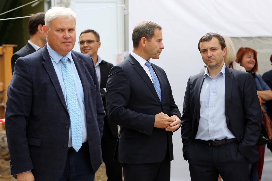 Įkasta kapsulė "Purienos" darželio priestatui