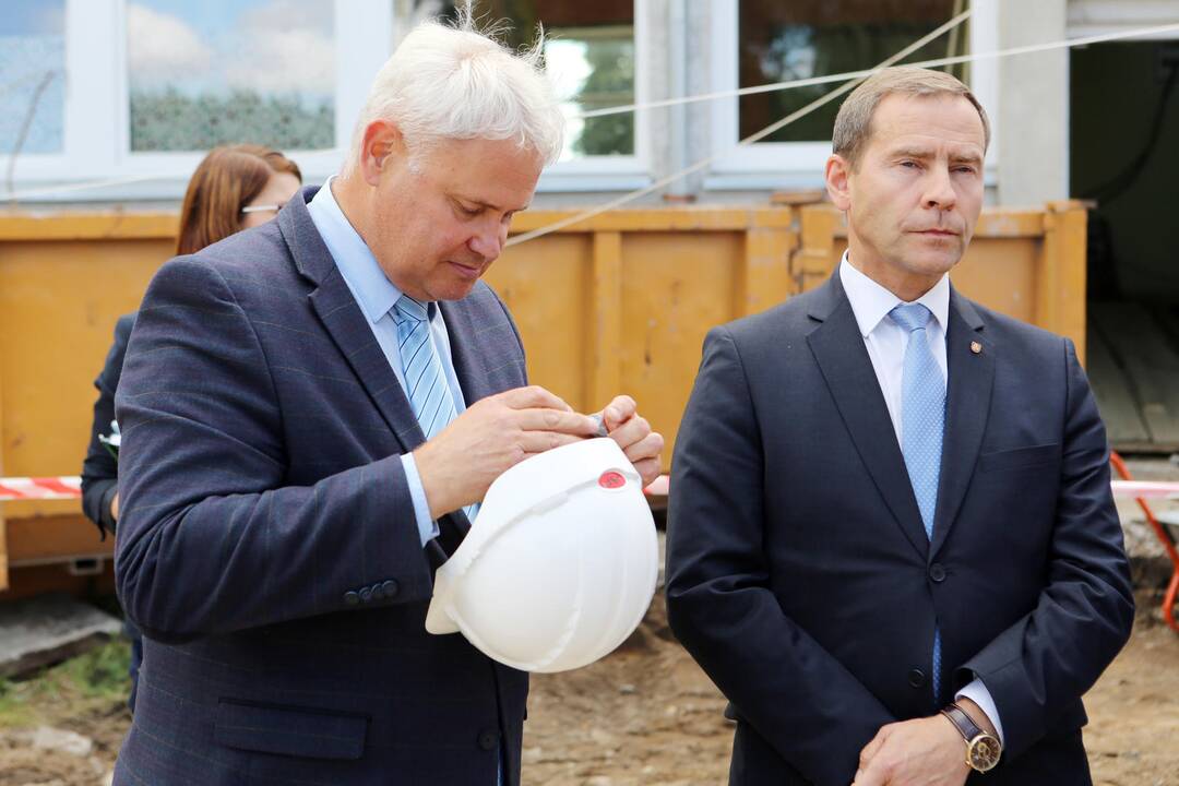 Įkasta kapsulė "Purienos" darželio priestatui