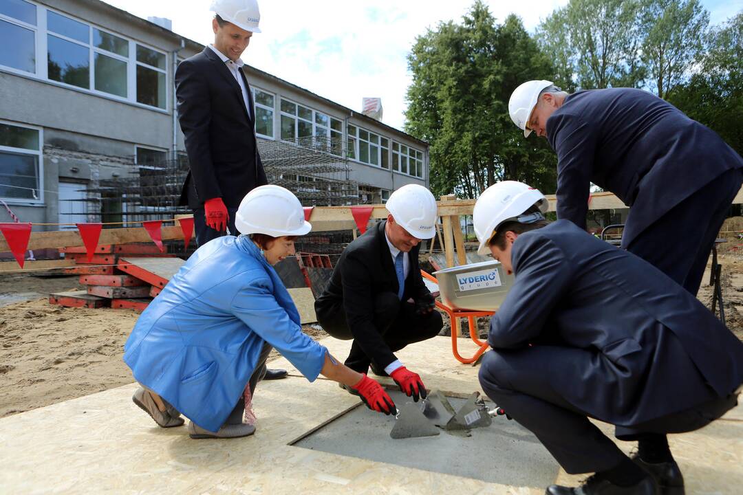 Įkasta kapsulė "Purienos" darželio priestatui