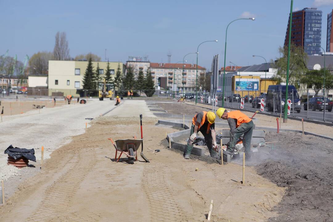 Meras apžiūrėjo aikštelės ir piliavietės darbus