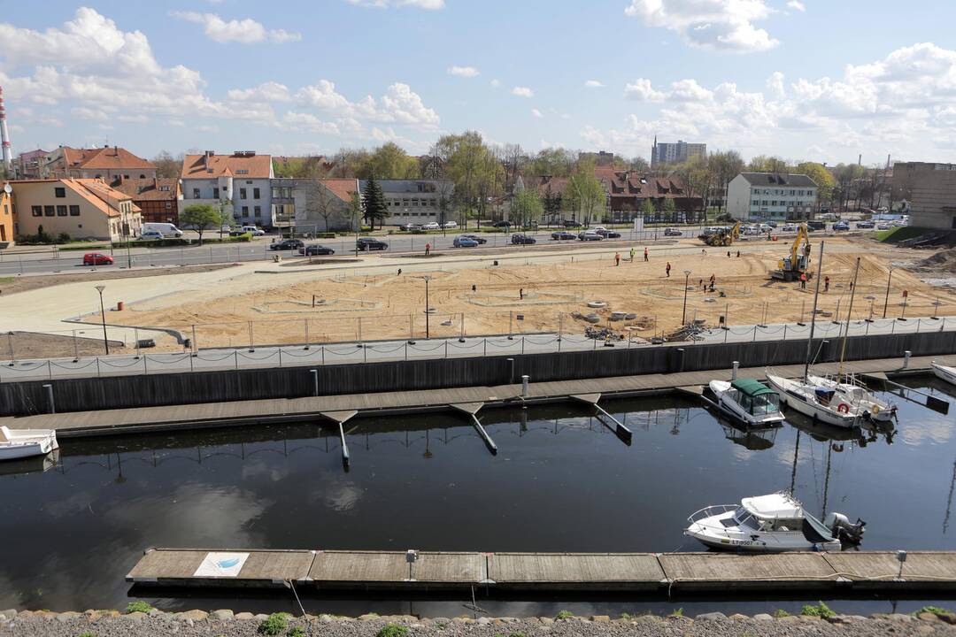 Meras apžiūrėjo aikštelės ir piliavietės darbus