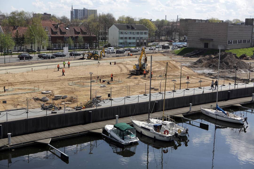 Meras apžiūrėjo aikštelės ir piliavietės darbus