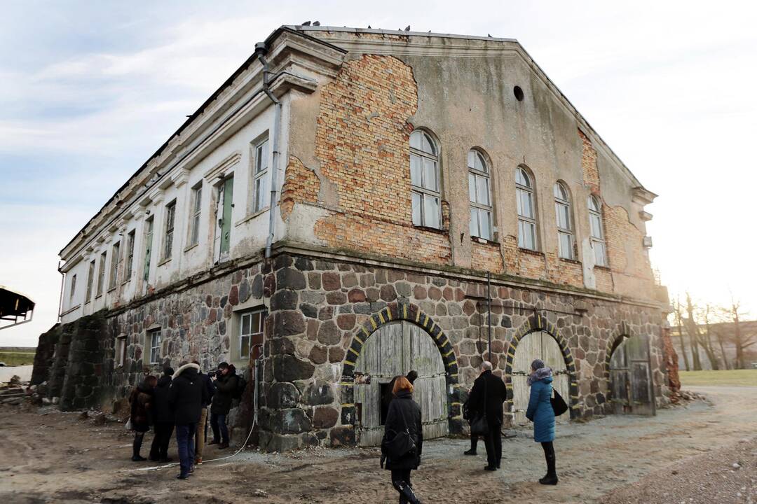 Apžiūrėjo buvusią jachtų klubo "Neptūnas" bazę