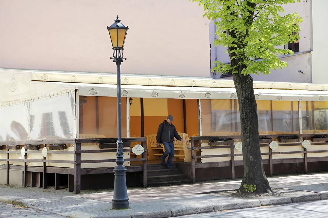 Benamių buveinė - lauko kavinė