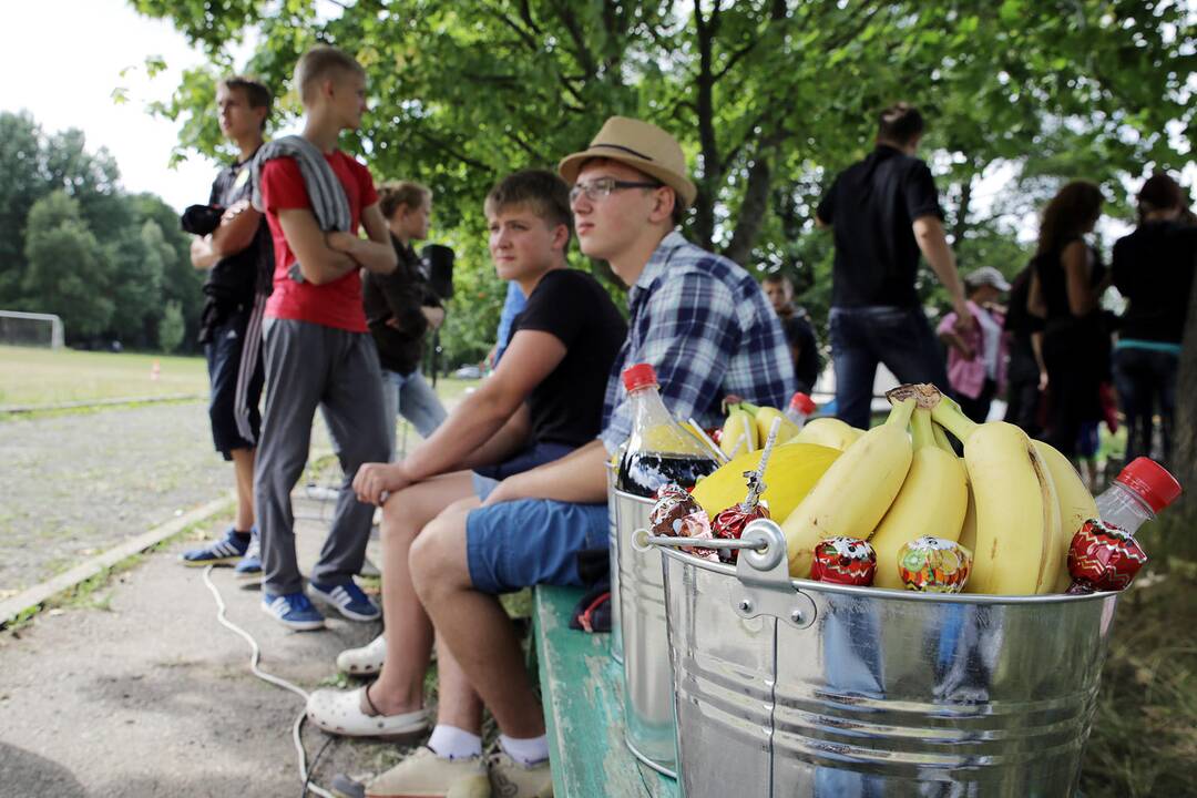 Vaikų stovykla dragūnuose