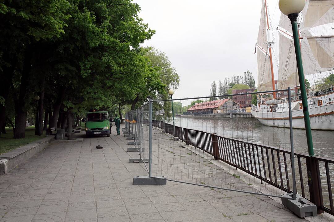 Įgriuvusi Dangės krantinė 
