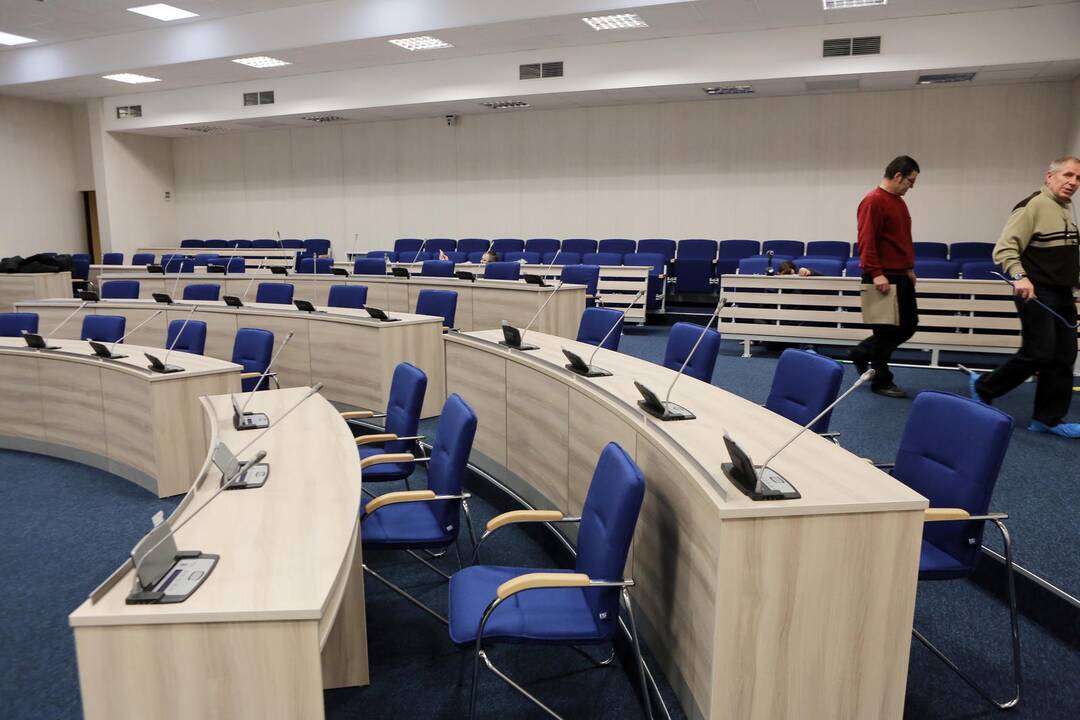 Suremontuota tarybos posėdžių salė