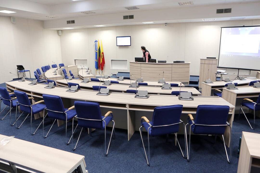 Suremontuota tarybos posėdžių salė