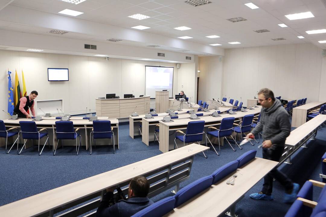 Suremontuota tarybos posėdžių salė