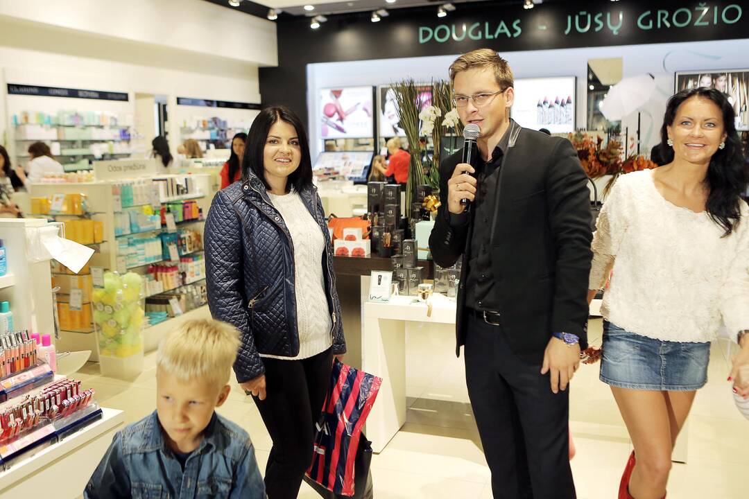 Išskirtinė kosmetika klaipėdiečiams – didesnėje „Douglas“ parduotuvėje