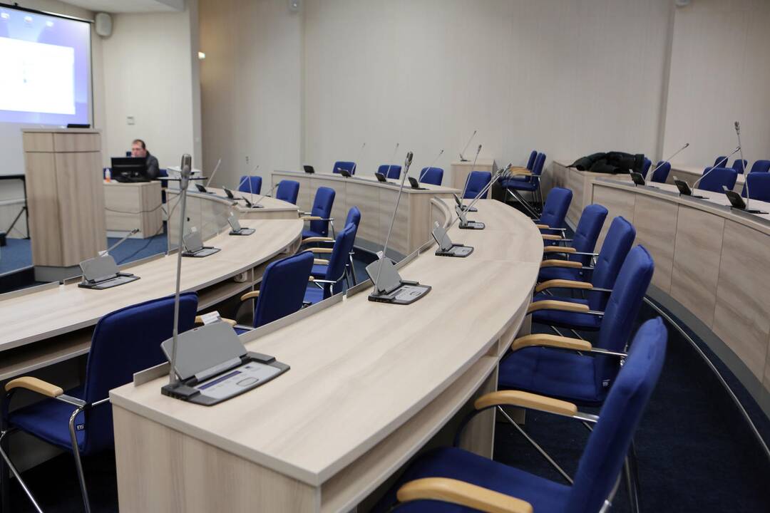 Suremontuota tarybos posėdžių salė
