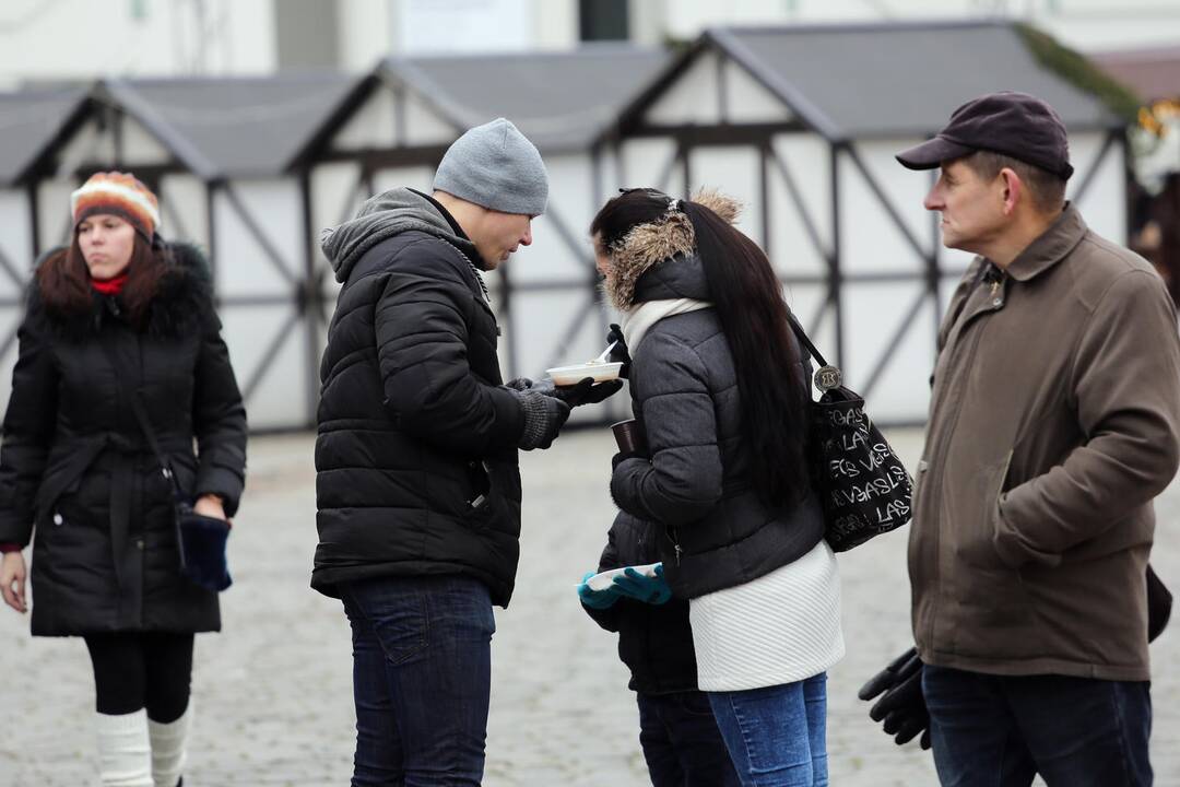 Klaipėdiečius vaišino žuviene