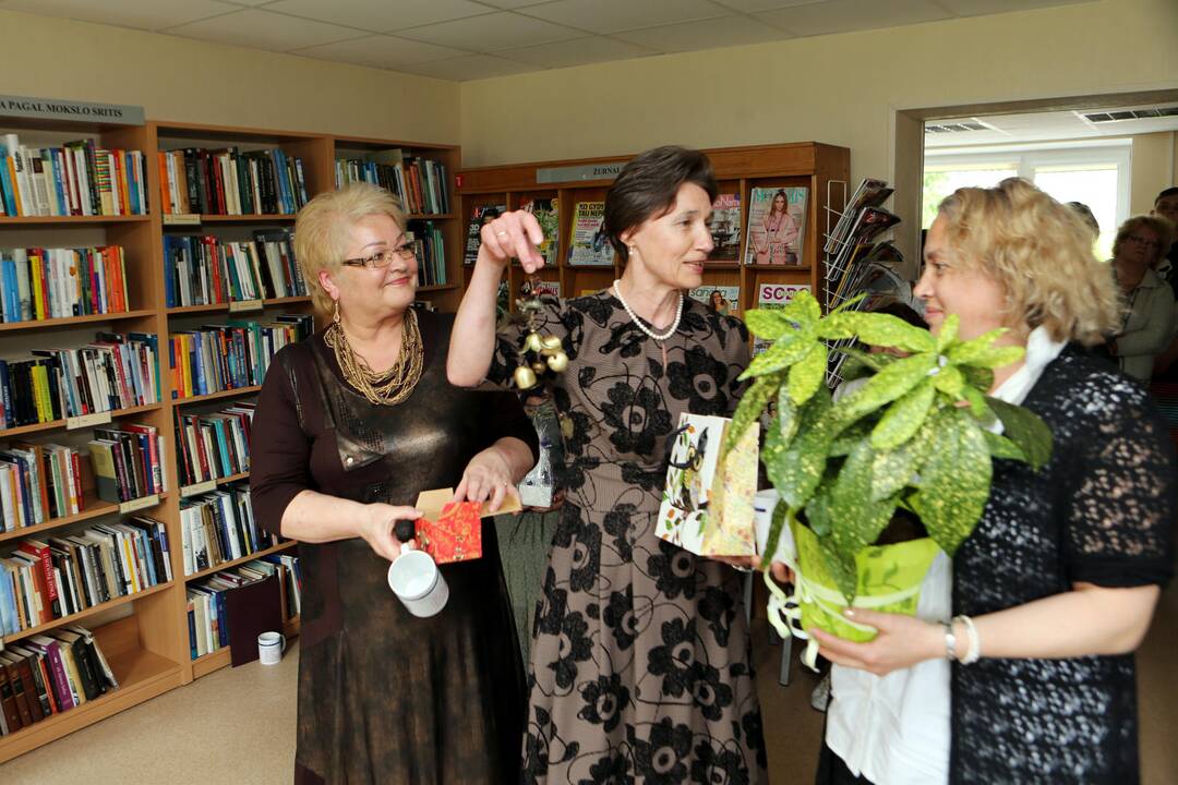 Duris atvėrė suremontuota biblioteka