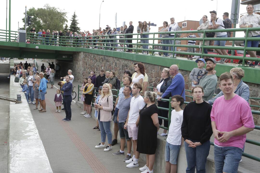 Atitarnavęs karo laivas „Sūduvis“ prišvartuotas Dangėje