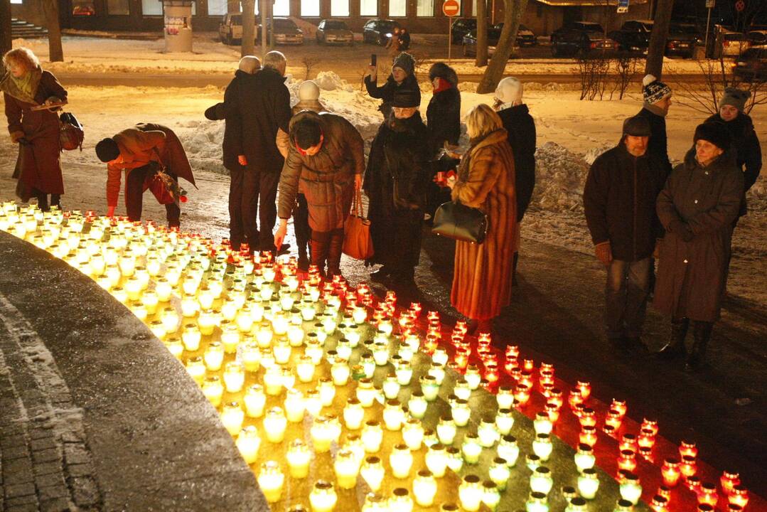 Žvakelių uždegimo akcija "Vienybės laiptai"