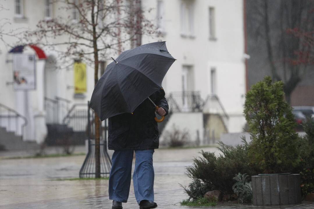 Uostamiesčiui grasina pavojinga vėtra