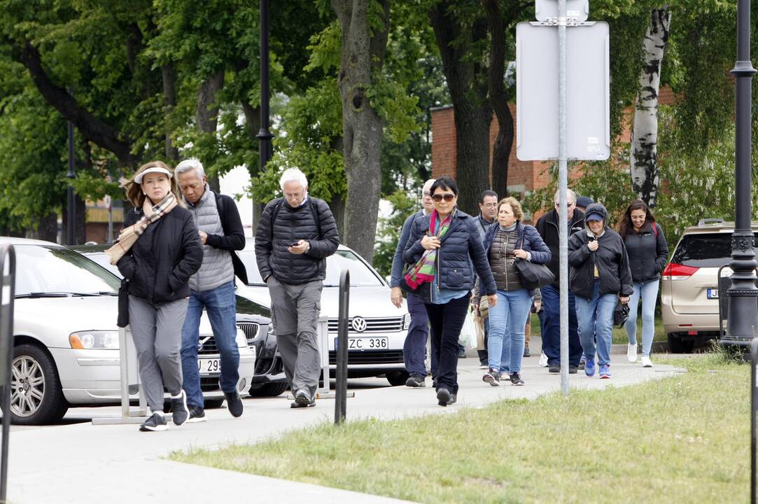 Uostamiestyje vieši akį traukiantis kruizinis laineris