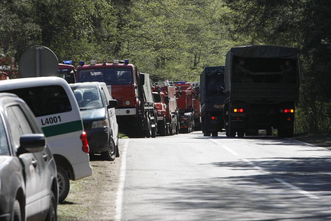 Kuršių nerijos gaisrą sutramdė gausios ugniagesių ir kariškių pajėgos