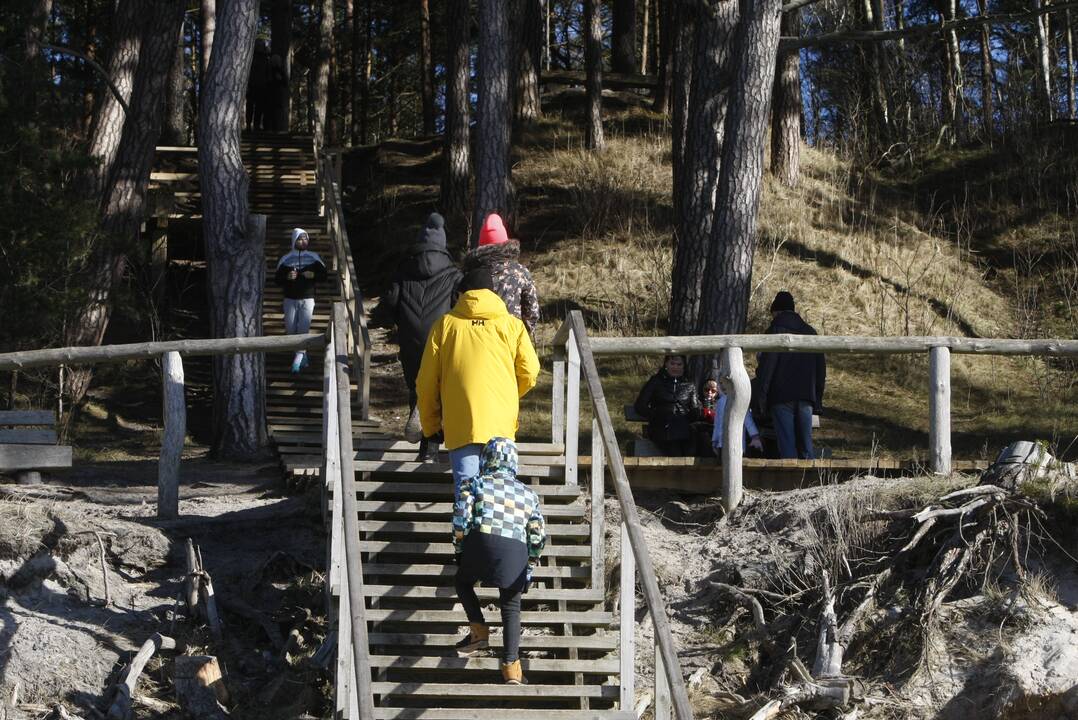 Klaipėdiečiai plūstelėjo į Karklę