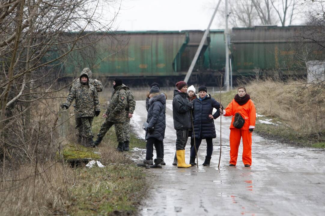 Būrys policininkų ir savanorių ieško dingusio vaikino 