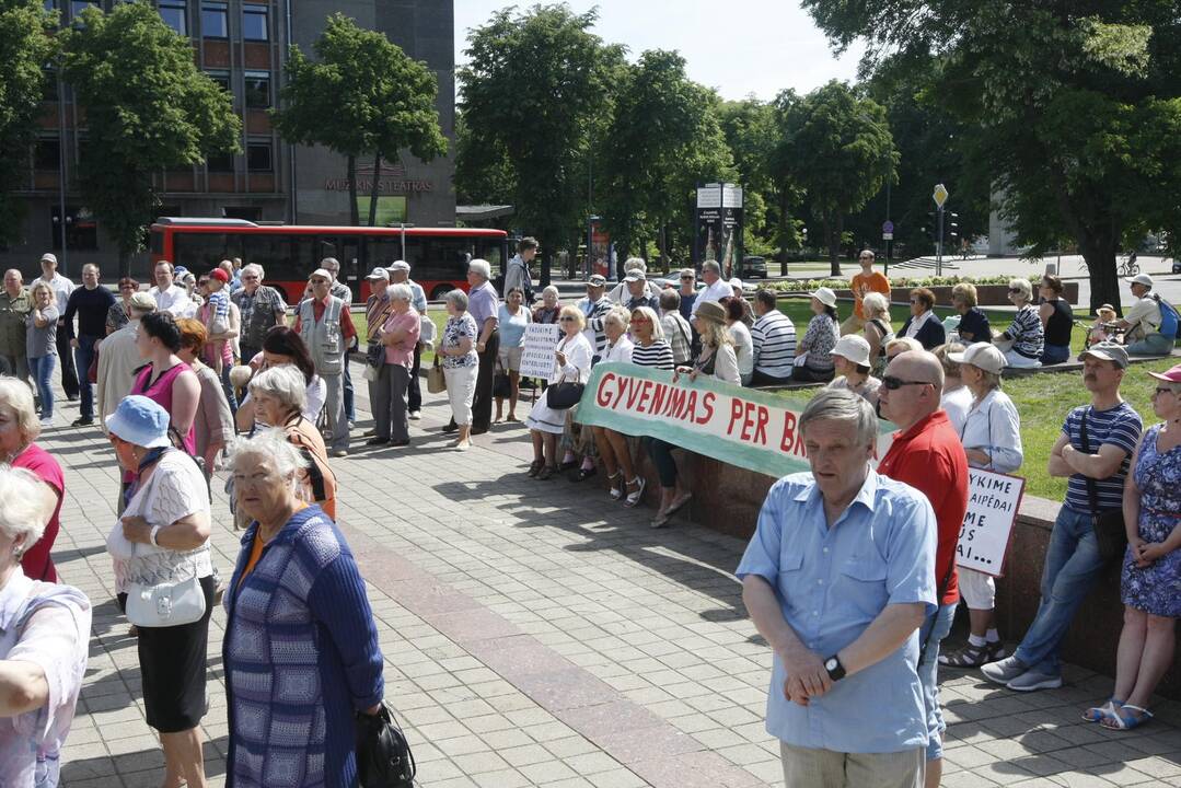 Mitingas prieš dideles kainas