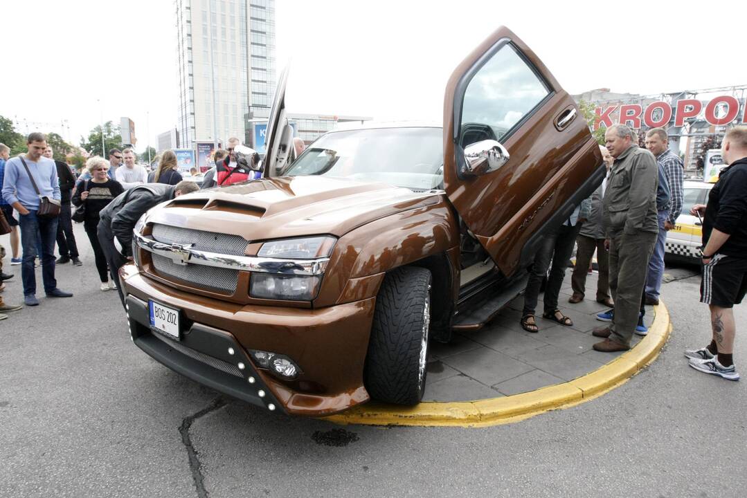 Amerikietiški automobiliai ir motociklai