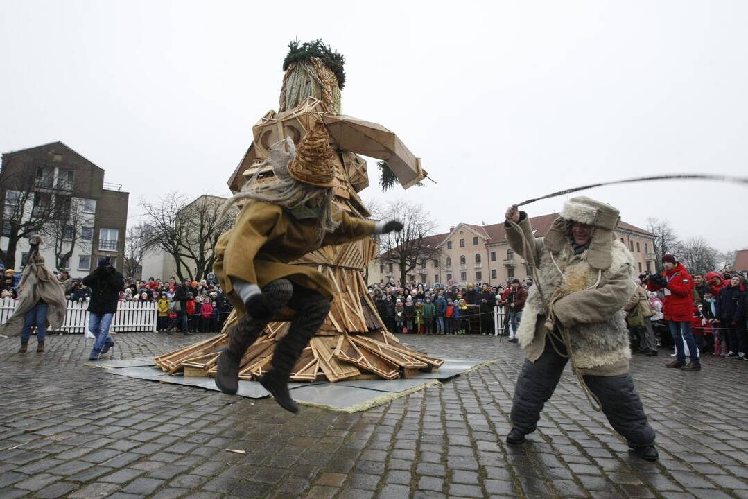 Užgavėnės Teatro aikštėje