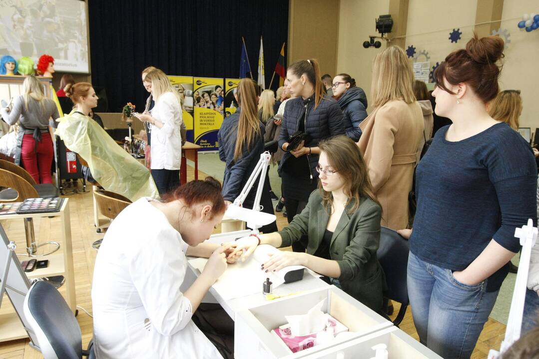  Paslaugų ir verslo mokykloje – atvirų durų dienos