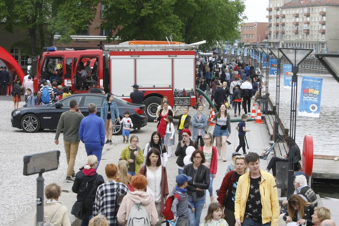 Laivų parade - pramogų vajus